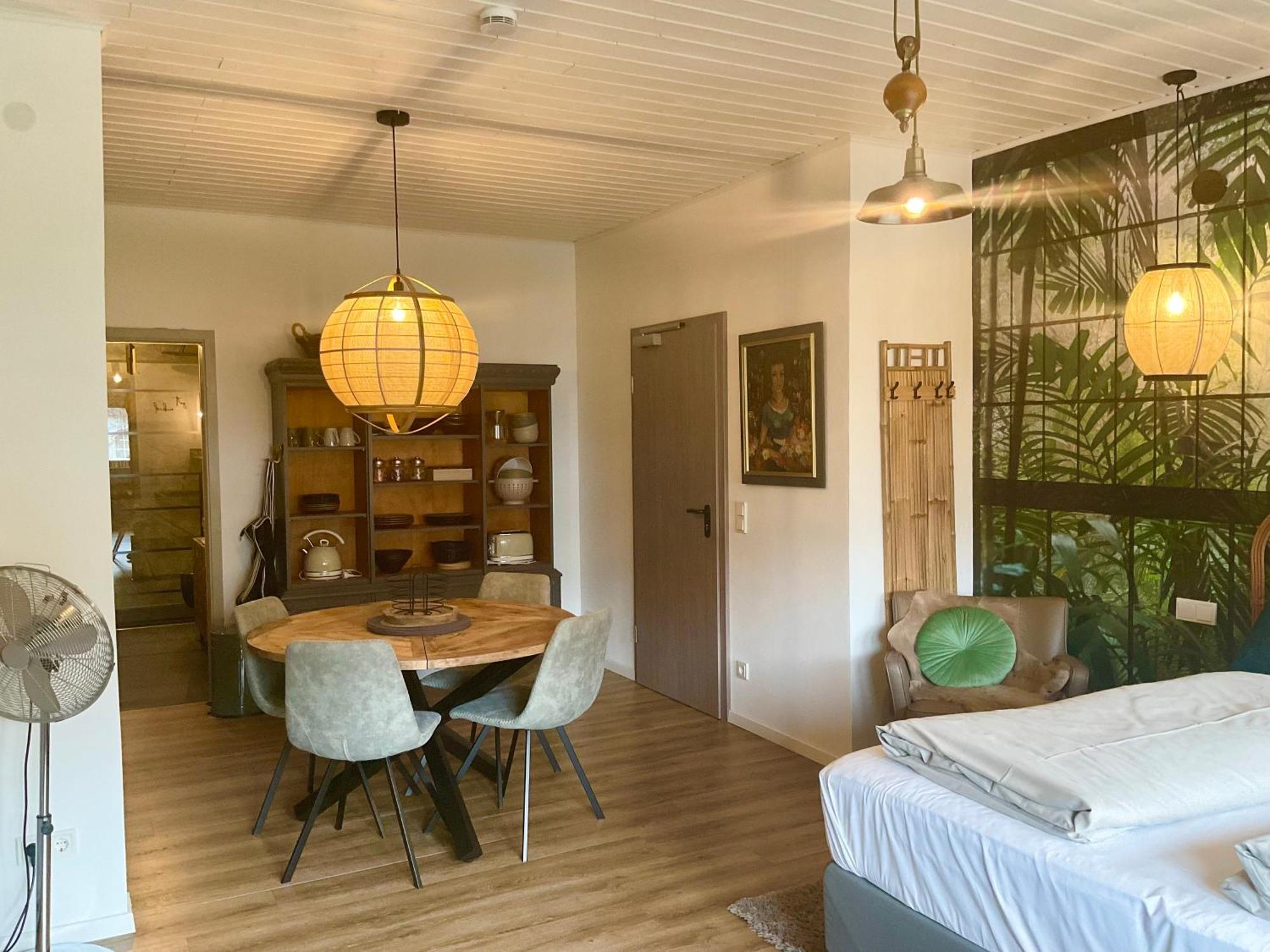 Zu Jeddelohs Bungalows & Apartments -Adult Friendly Gladenbach ภายนอก รูปภาพ