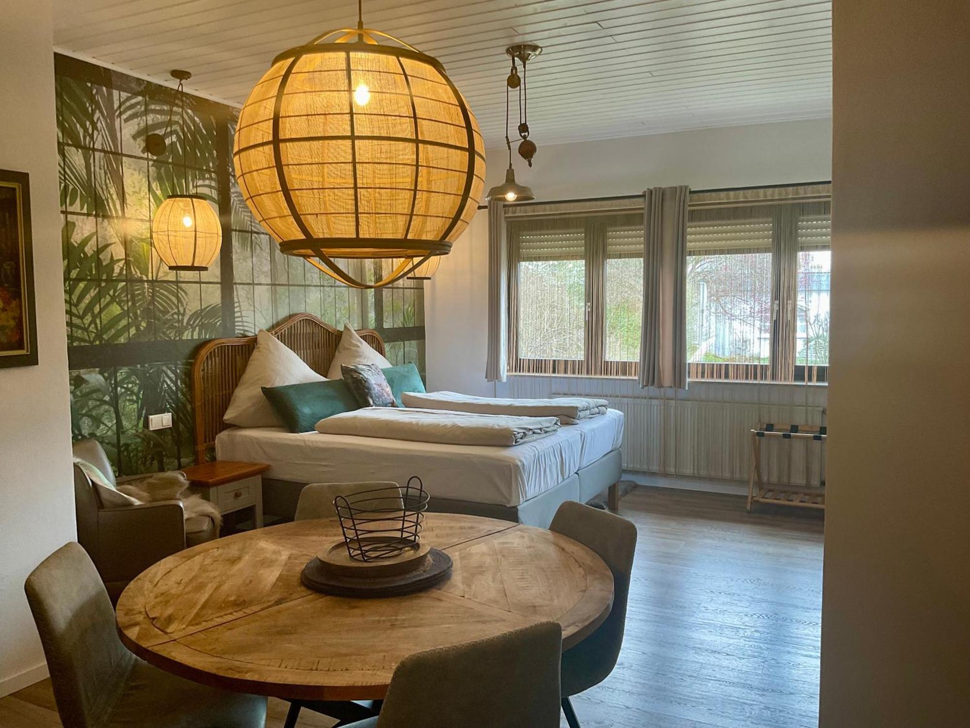 Zu Jeddelohs Bungalows & Apartments -Adult Friendly Gladenbach ภายนอก รูปภาพ