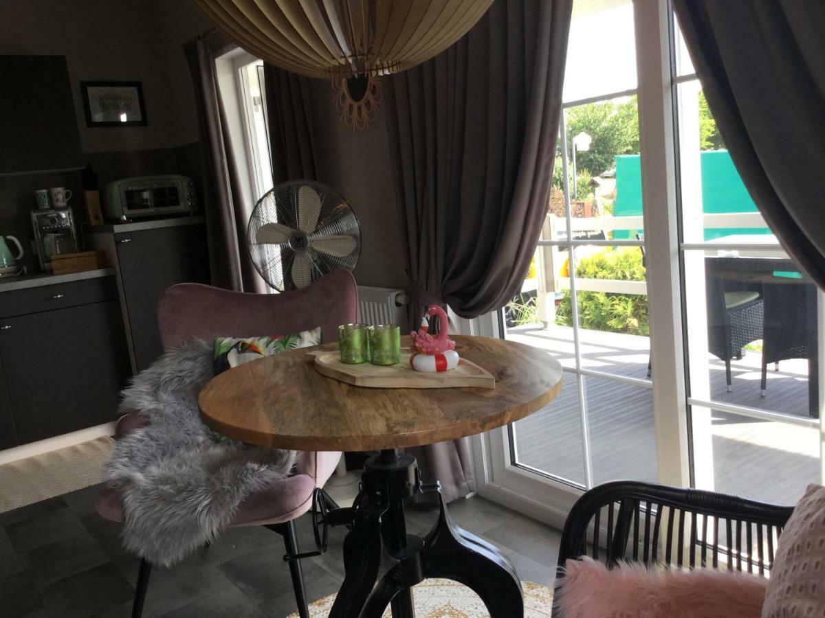 Zu Jeddelohs Bungalows & Apartments -Adult Friendly Gladenbach ภายนอก รูปภาพ